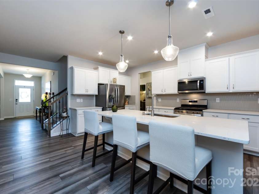 3100 Cheyney Park Drive, Charlotte, NC 28269.  MLS# CAR4247612, YatesRealty ID 8811. 