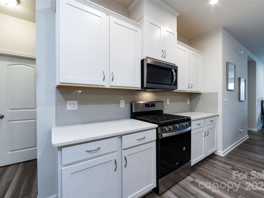 3100 Cheyney Park Drive, Charlotte, NC 28269.  MLS# CAR4247612, YatesRealty ID 8811. 