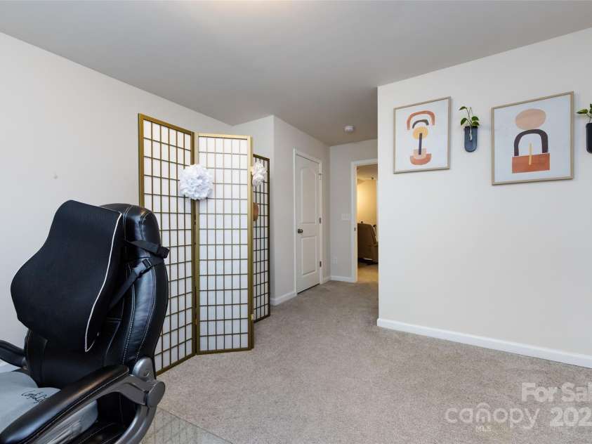 3100 Cheyney Park Drive, Charlotte, NC 28269.  MLS# CAR4247612, YatesRealty ID 8811. 