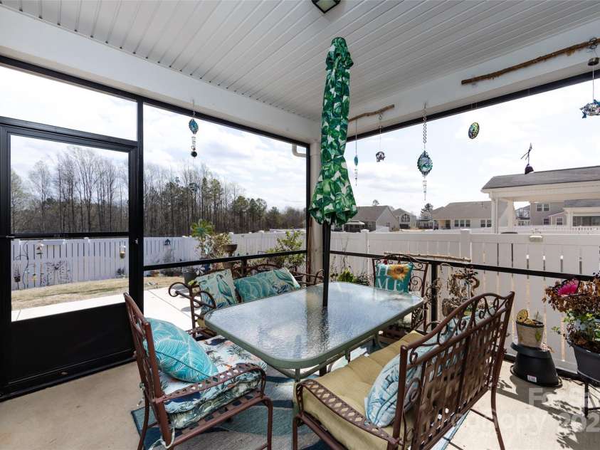 3100 Cheyney Park Drive, Charlotte, NC 28269.  MLS# CAR4247612, YatesRealty ID 8811. 