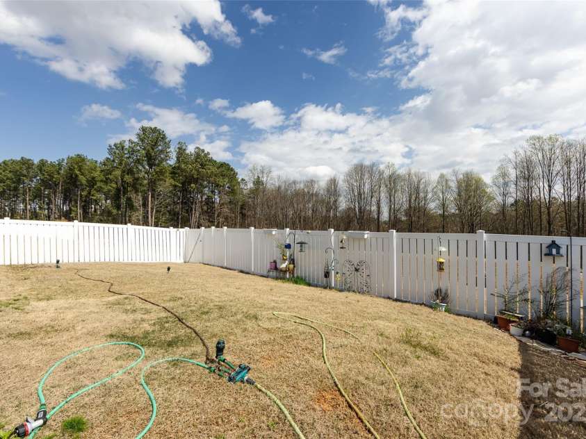 3100 Cheyney Park Drive, Charlotte, NC 28269.  MLS# CAR4247612, YatesRealty ID 8811. 