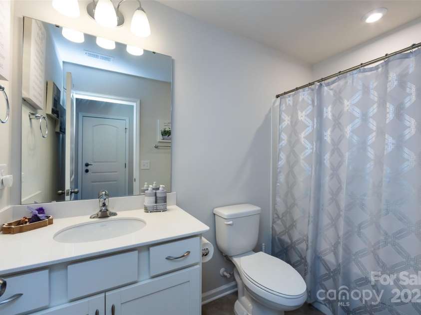 3100 Cheyney Park Drive, Charlotte, NC 28269.  MLS# CAR4247612, YatesRealty ID 8811. Bathroom main level