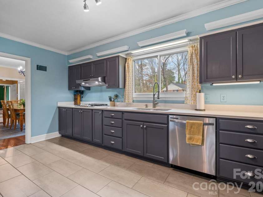 1540 Westbrook Circle, Gastonia, NC 28052.  MLS# CAR4353773, YatesRealty ID 8812. 