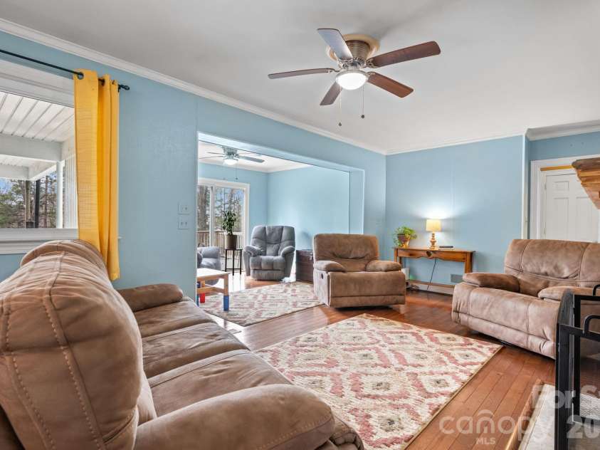 1540 Westbrook Circle, Gastonia, NC 28052.  MLS# CAR4353773, YatesRealty ID 8812. 