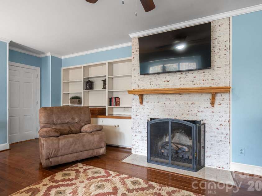 1540 Westbrook Circle, Gastonia, NC 28052.  MLS# CAR4353773, YatesRealty ID 8812. 