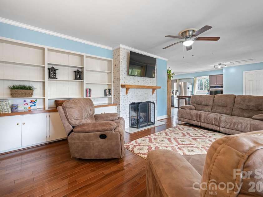 1540 Westbrook Circle, Gastonia, NC 28052.  MLS# CAR4353773, YatesRealty ID 8812. 