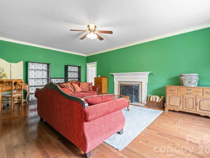 1540 Westbrook Circle, Gastonia, NC 28052.  MLS# CAR4353773, YatesRealty ID 8812. 