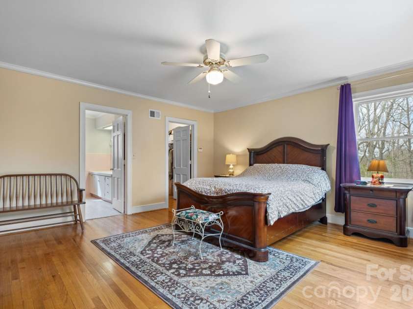 1540 Westbrook Circle, Gastonia, NC 28052.  MLS# CAR4353773, YatesRealty ID 8812. 