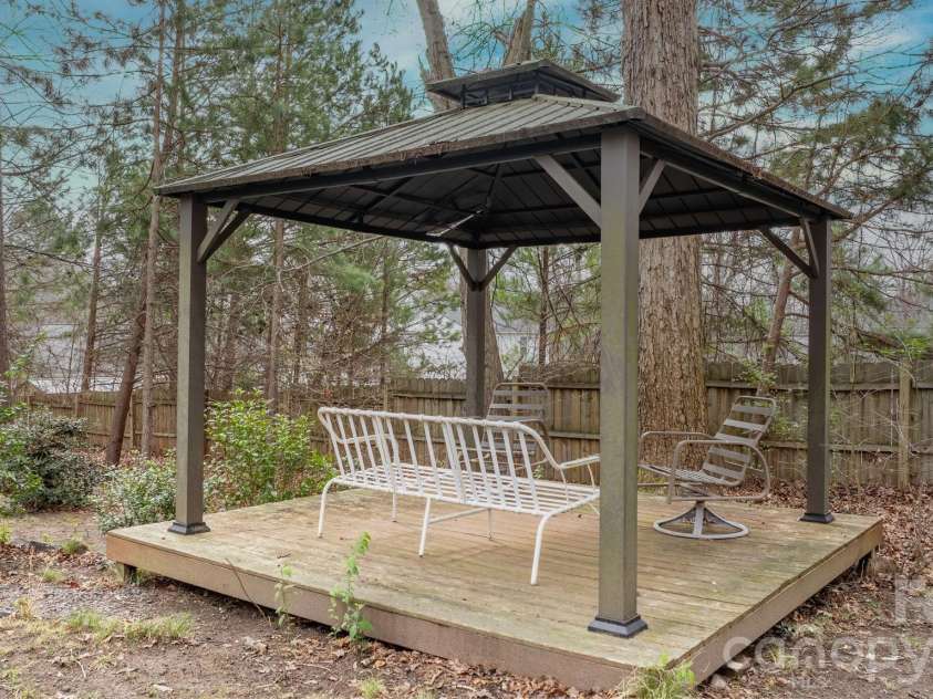 1540 Westbrook Circle, Gastonia, NC 28052.  MLS# CAR4353773, YatesRealty ID 8812. 