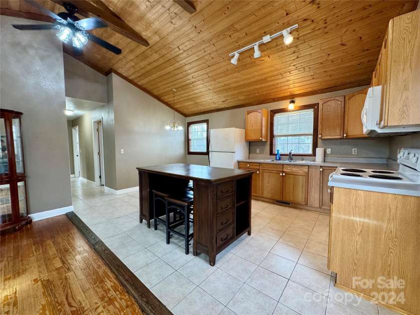 1031 7th Avenue, Hendersonville, NC 28791.  MLS# CAR4207190, YatesRealty ID 8813. Perfect for Entertaining