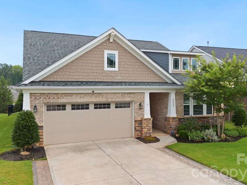 3024 Marchers Trace Drive, Charlotte, NC 28227.  MLS# CAR4393087, YatesRealty ID 8813. 