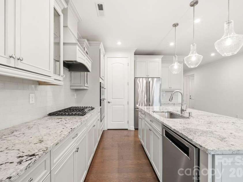 3024 Marchers Trace Drive, Charlotte, NC 28227.  MLS# CAR4393087, YatesRealty ID 8813. 