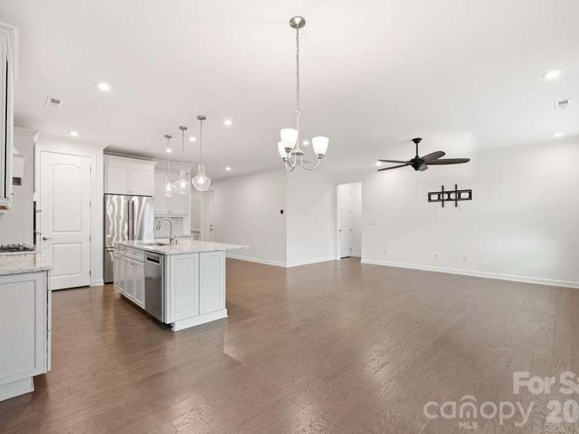 3024 Marchers Trace Drive, Charlotte, NC 28227.  MLS# CAR4393087, YatesRealty ID 8813. 