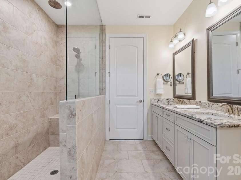 3024 Marchers Trace Drive, Charlotte, NC 28227.  MLS# CAR4393087, YatesRealty ID 8813. 