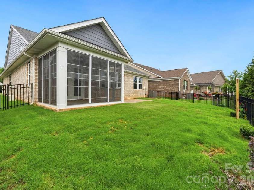 3024 Marchers Trace Drive, Charlotte, NC 28227.  MLS# CAR4393087, YatesRealty ID 8813. Back Yard