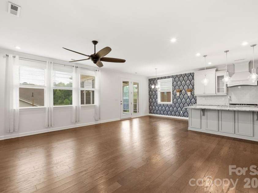 3024 Marchers Trace Drive, Charlotte, NC 28227.  MLS# CAR4393087, YatesRealty ID 8813. Open Living Room / Kitchen / Dining