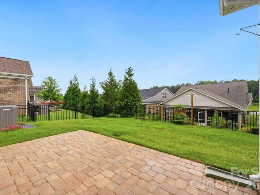 3024 Marchers Trace Drive, Charlotte, NC 28227.  MLS# CAR4393087, YatesRealty ID 8813. Patio / Yard