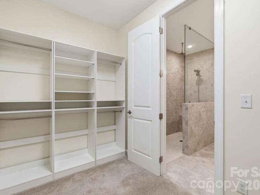 3024 Marchers Trace Drive, Charlotte, NC 28227.  MLS# CAR4393087, YatesRealty ID 8813. Primary Walk In Closet