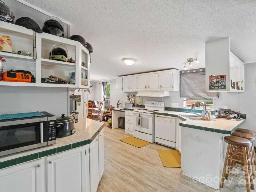 5128 Green Leaf Court, Mount Holly, NC 28120.  MLS# CAR4230557, YatesRealty ID 8814. 