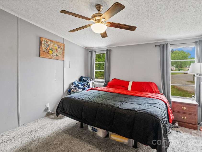 5128 Green Leaf Court, Mount Holly, NC 28120.  MLS# CAR4230557, YatesRealty ID 8814. 