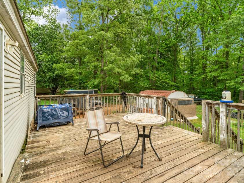 5128 Green Leaf Court, Mount Holly, NC 28120.  MLS# CAR4230557, YatesRealty ID 8814. 