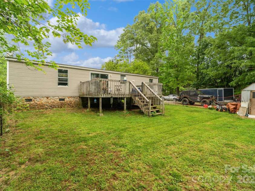 5128 Green Leaf Court, Mount Holly, NC 28120.  MLS# CAR4230557, YatesRealty ID 8814. 