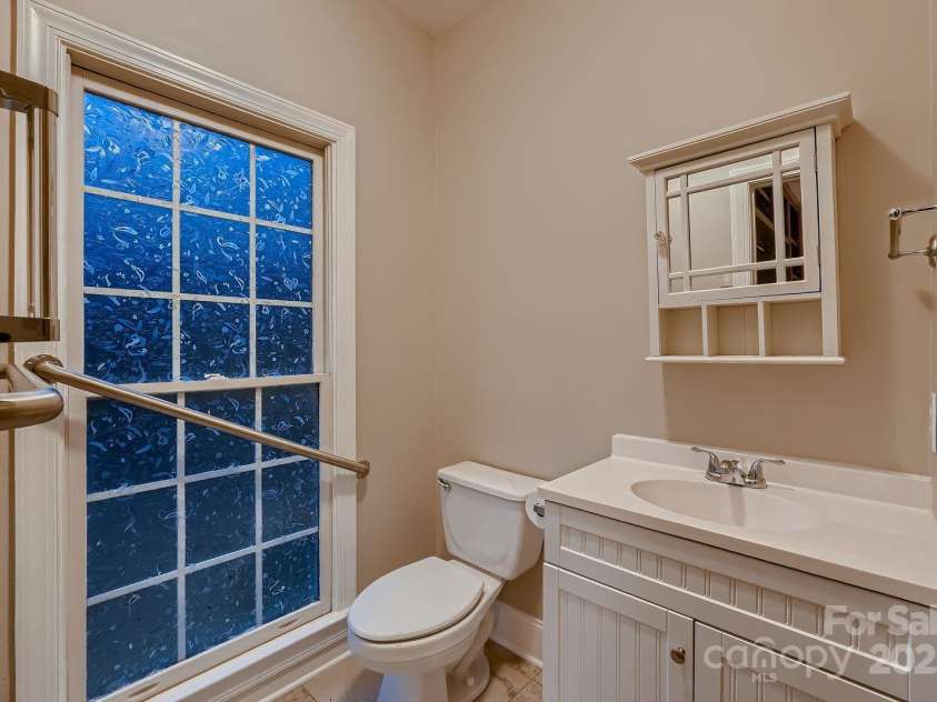 2835 Peverell Lane, Charlotte, NC 28270.  MLS# CAR4233210, YatesRealty ID 8815. 