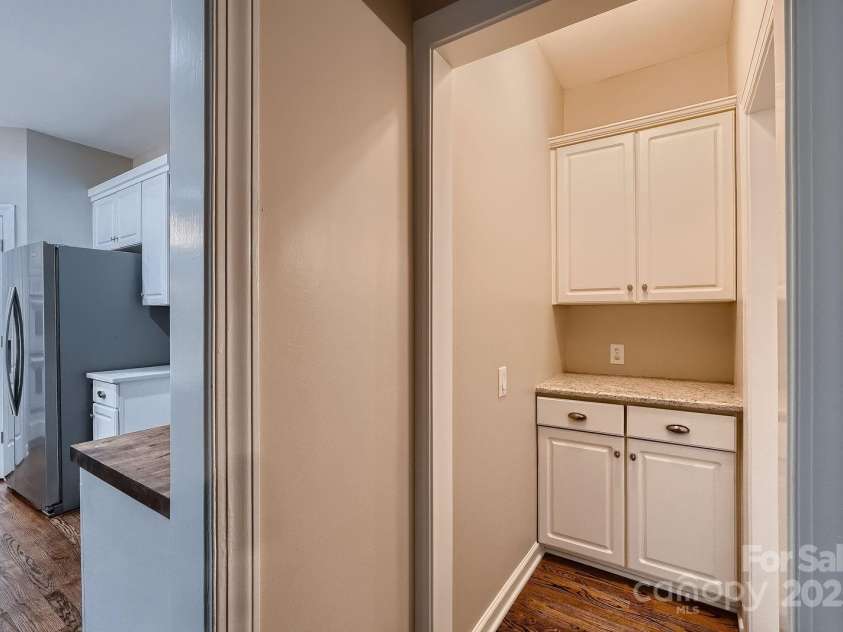 2835 Peverell Lane, Charlotte, NC 28270.  MLS# CAR4233210, YatesRealty ID 8815. 