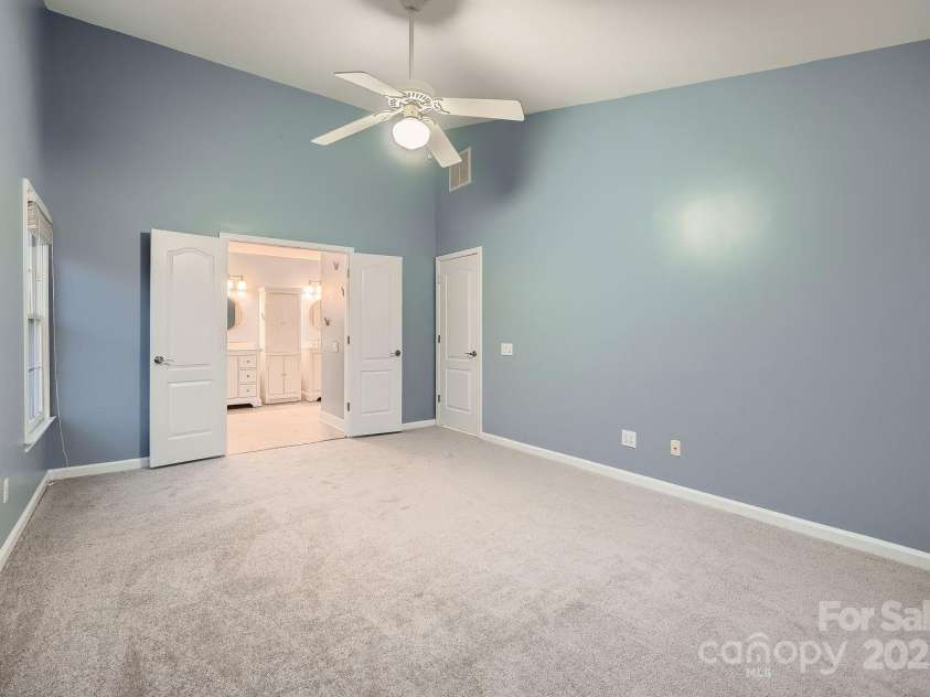 2835 Peverell Lane, Charlotte, NC 28270.  MLS# CAR4233210, YatesRealty ID 8815. 