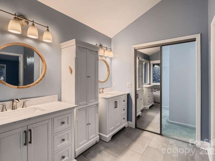 2835 Peverell Lane, Charlotte, NC 28270.  MLS# CAR4233210, YatesRealty ID 8815. 