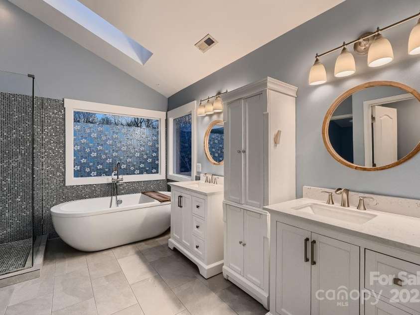 2835 Peverell Lane, Charlotte, NC 28270.  MLS# CAR4233210, YatesRealty ID 8815. 