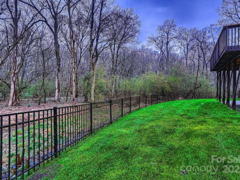 2835 Peverell Lane, Charlotte, NC 28270.  MLS# CAR4233210, YatesRealty ID 8815. 