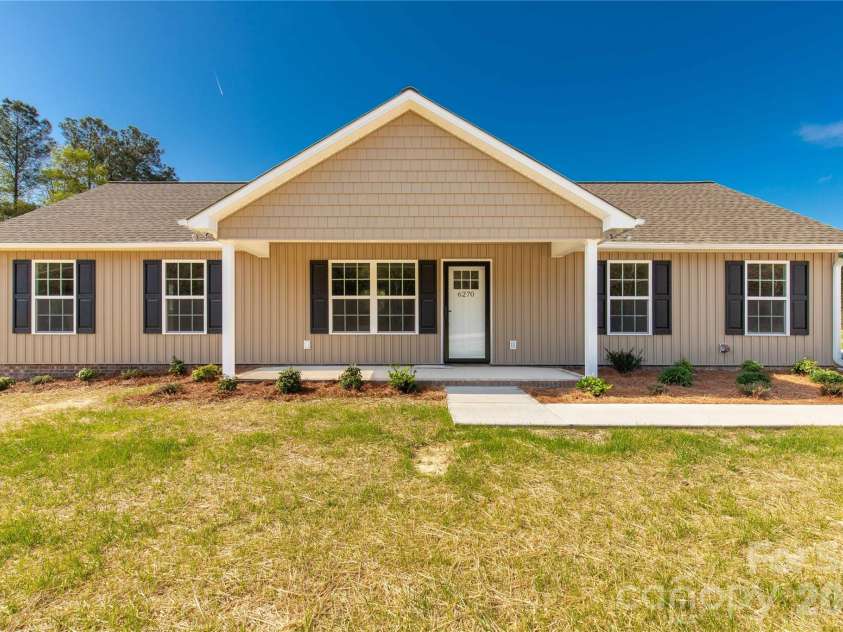 6270 Kershaw Camden Highway, Kershaw, SC 29067.  MLS# CAR4344124, YatesRealty ID 8816. 