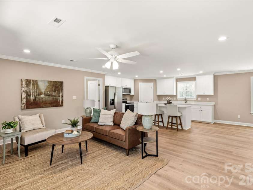 6270 Kershaw Camden Highway, Kershaw, SC 29067.  MLS# CAR4344124, YatesRealty ID 8816. 