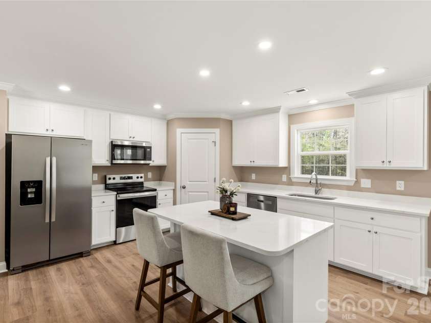 6270 Kershaw Camden Highway, Kershaw, SC 29067.  MLS# CAR4344124, YatesRealty ID 8816. 