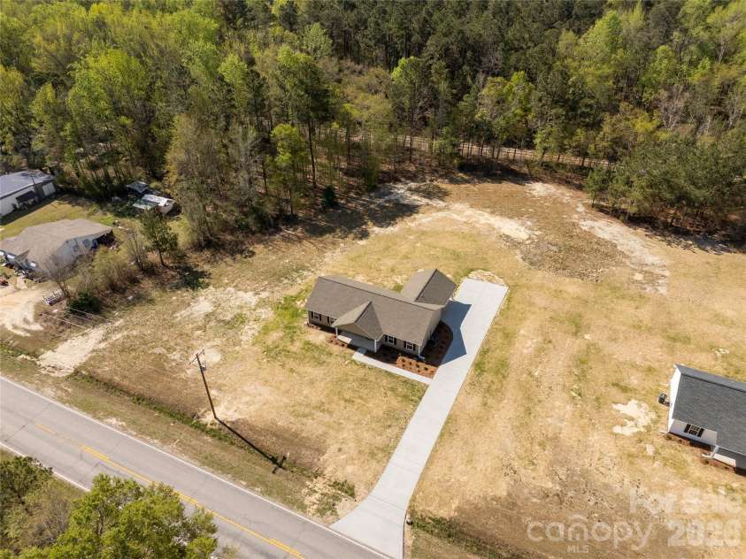 6270 Kershaw Camden Highway, Kershaw, SC 29067.  MLS# CAR4344124, YatesRealty ID 8816. 