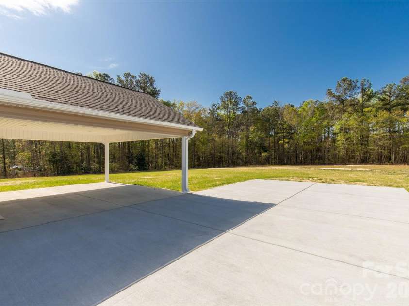 6270 Kershaw Camden Highway, Kershaw, SC 29067.  MLS# CAR4344124, YatesRealty ID 8816. 