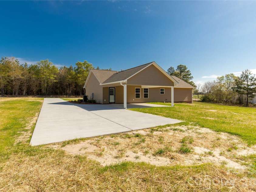 6270 Kershaw Camden Highway, Kershaw, SC 29067.  MLS# CAR4344124, YatesRealty ID 8816. 