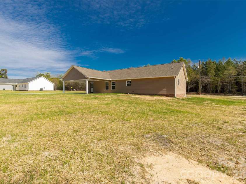 6270 Kershaw Camden Highway, Kershaw, SC 29067.  MLS# CAR4344124, YatesRealty ID 8816. 