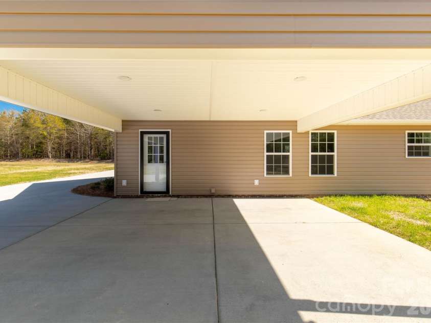 6270 Kershaw Camden Highway, Kershaw, SC 29067.  MLS# CAR4344124, YatesRealty ID 8816. 