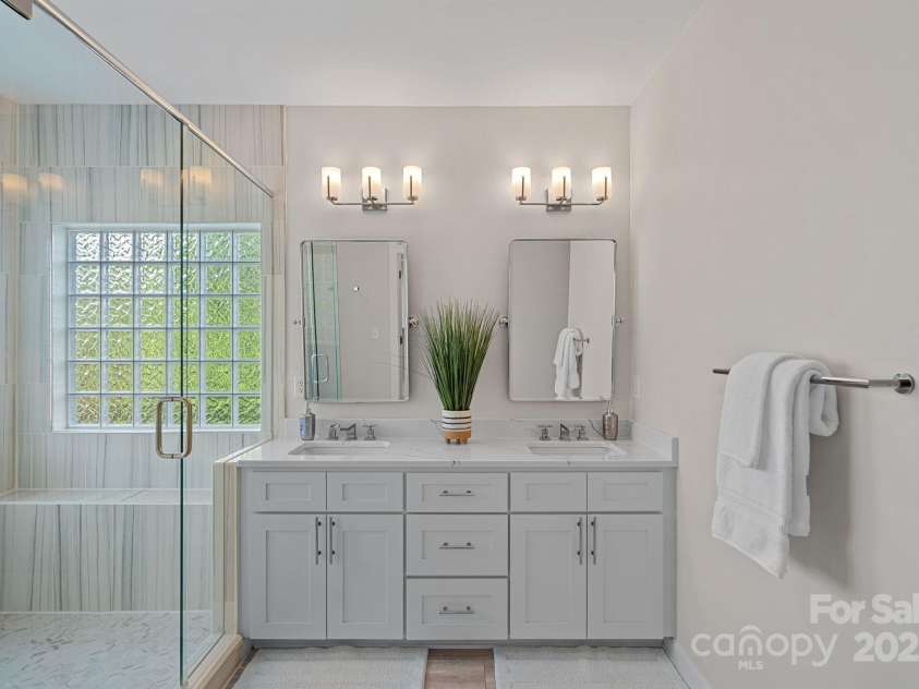 642 Vega Street, Concord, NC 28027.  MLS# CAR4248597, YatesRealty ID 8816. Gorgeous Updated Bath!
