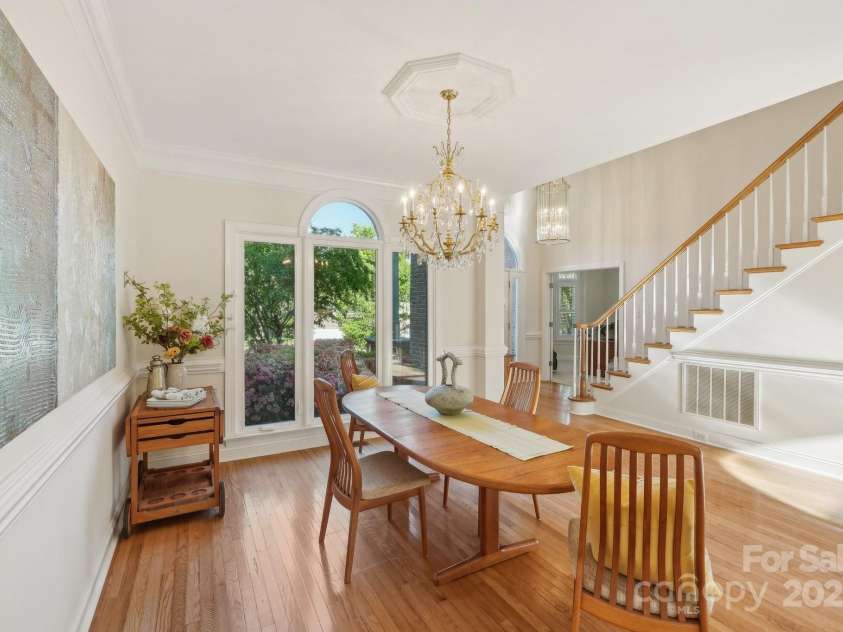 820 Hampshire Hill Road, Matthews, NC 28105.  MLS# CAR4227326, YatesRealty ID 8817. 