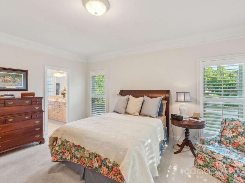 820 Hampshire Hill Road, Matthews, NC 28105.  MLS# CAR4227326, YatesRealty ID 8817. 
