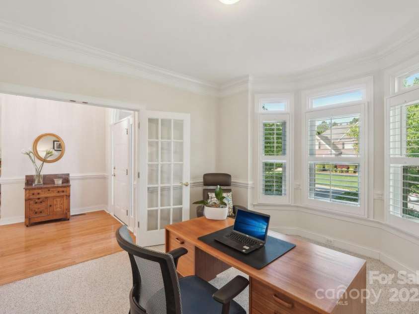820 Hampshire Hill Road, Matthews, NC 28105.  MLS# CAR4227326, YatesRealty ID 8817. 