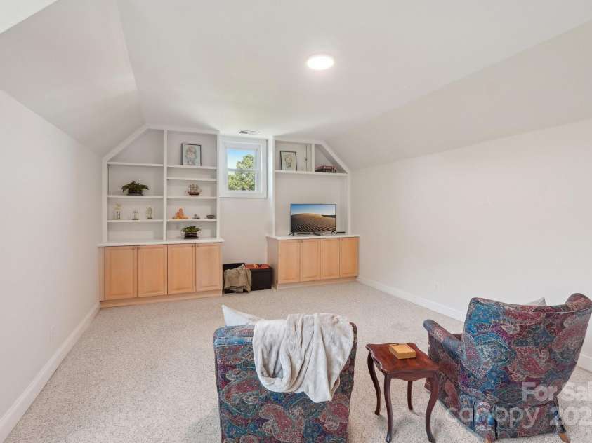 820 Hampshire Hill Road, Matthews, NC 28105.  MLS# CAR4227326, YatesRealty ID 8817. 