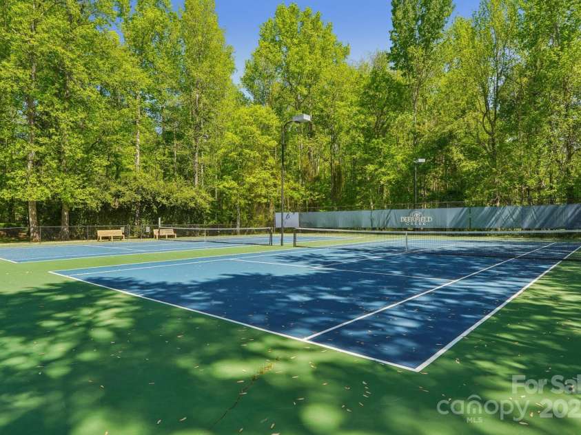 820 Hampshire Hill Road, Matthews, NC 28105.  MLS# CAR4227326, YatesRealty ID 8817. 