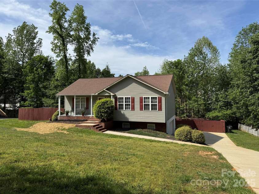 115 Scotch Irish Lane, Troutman, NC 28166.  MLS# CAR4223463, YatesRealty ID 8819. 