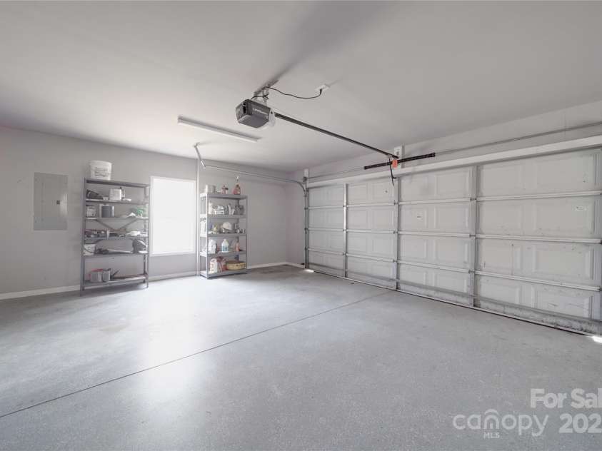 115 Scotch Irish Lane, Troutman, NC 28166.  MLS# CAR4223463, YatesRealty ID 8819. Oversize 2-car garage