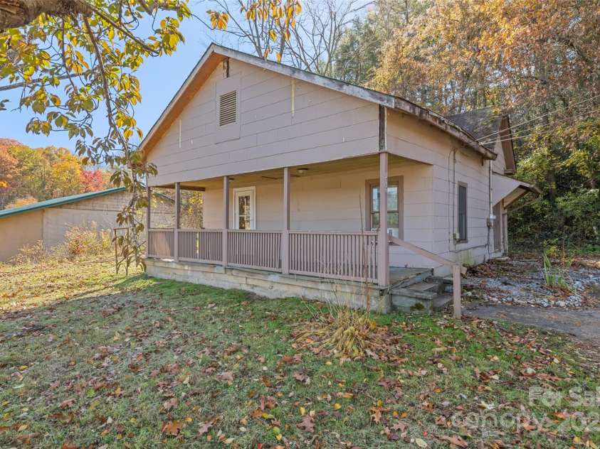 8063 Carolina Boulevard, Clyde, NC 28721.  MLS# CAR4319267, YatesRealty ID 882. 