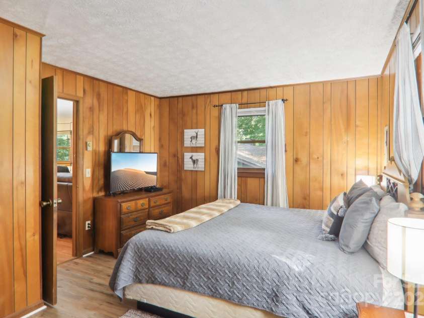 45 Sassafras Lane, Maggie Valley, NC 28751.  MLS# CAR4172420, YatesRealty ID 8820. 